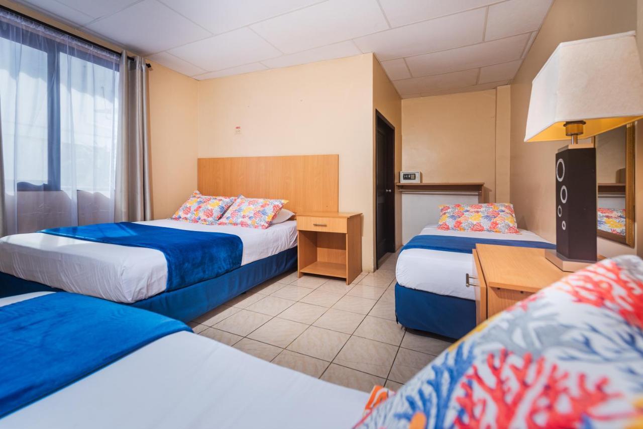 Hostal North Seymour Puerto Ayora  Eksteriør bilde