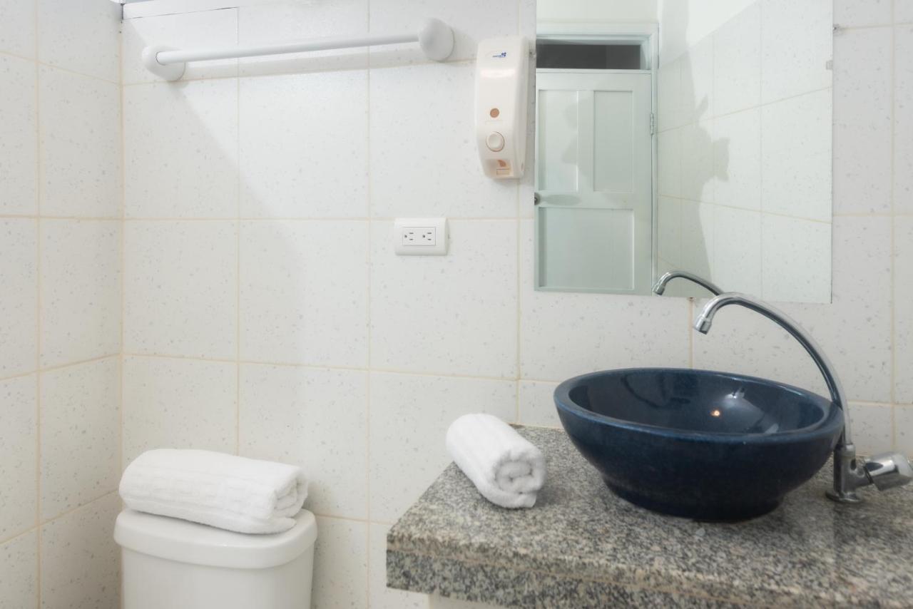 Hostal North Seymour Puerto Ayora  Eksteriør bilde