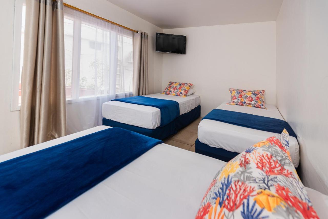 Hostal North Seymour Puerto Ayora  Eksteriør bilde