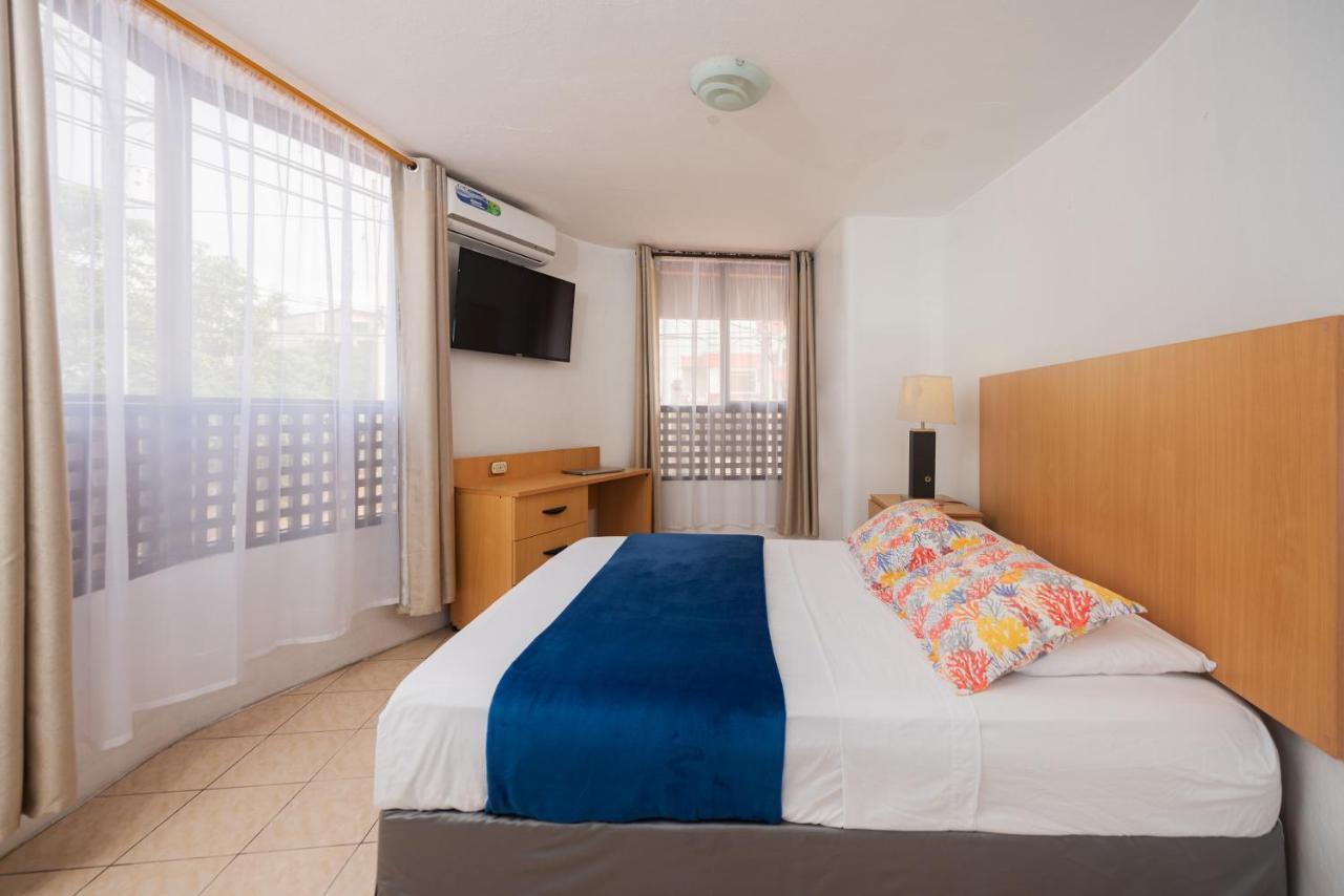 Hostal North Seymour Puerto Ayora  Eksteriør bilde
